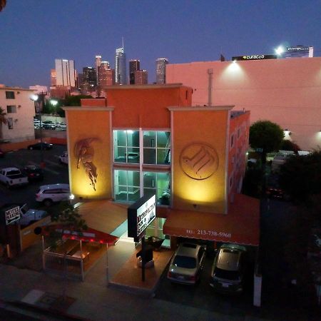 Metropolitan Inn & Suites Los Angeles Extérieur photo